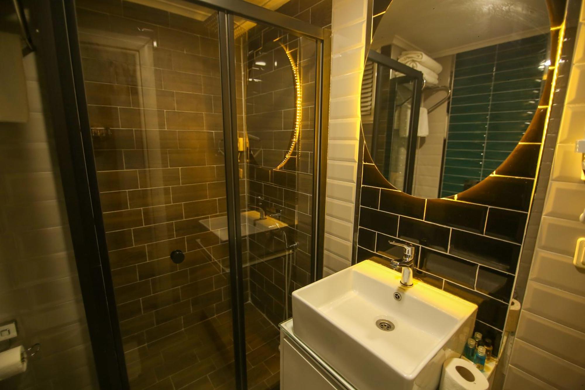 Cevik Palace Hotel アンタルヤ エクステリア 写真